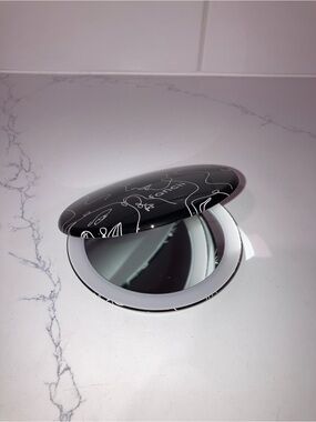 Black USB Rechargeable Compact Mirror w/ Light NWOT